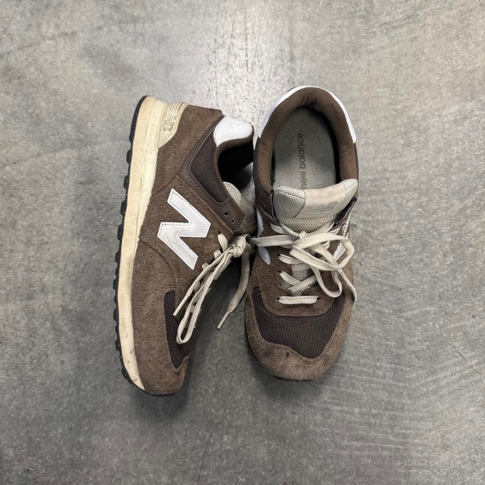 Men's 8.5 New Balance Brown Suede Sneakers